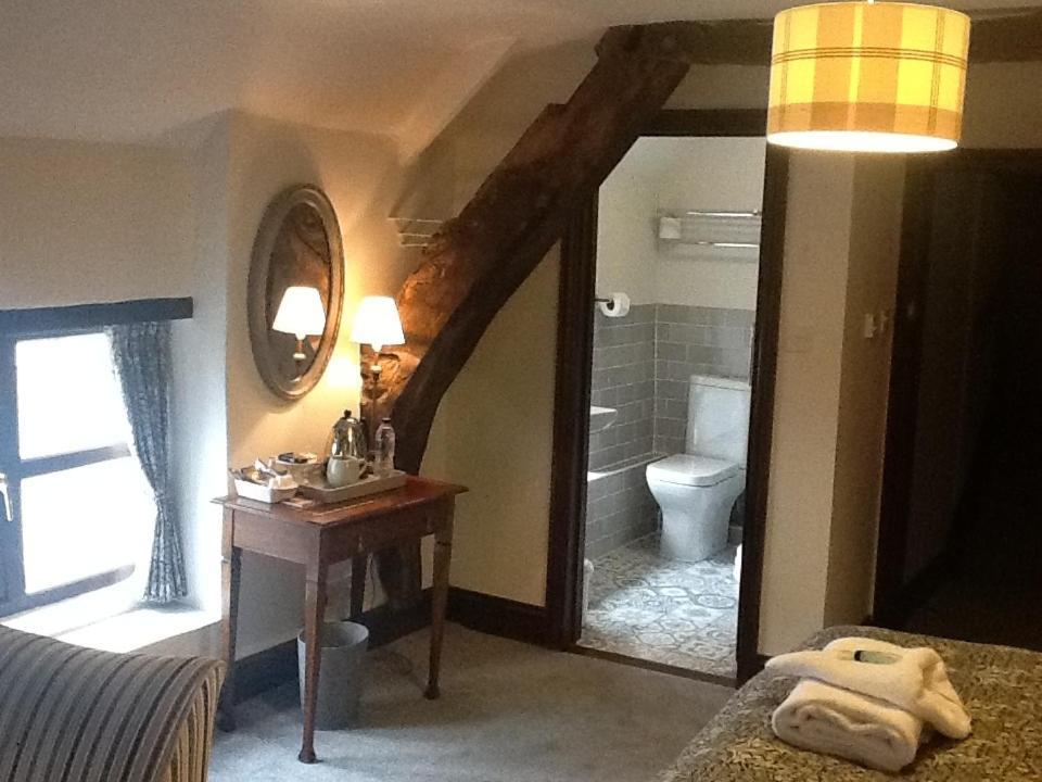 فندق Royal George Great Easton  الغرفة الصورة